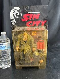 Sealed Frank Miller Sin City Marv McFarlane Toys Action Figure 1998