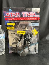 Sealed Vintage 1995 STAR TREK Space Talk Series HUGH BORG Toy Action Figure Playmates