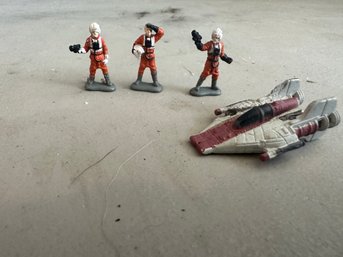 Lot Of Mini Star Wars Figures