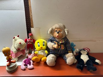 Lot Of Assorted Plush Toys