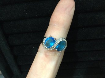 Sterling Silver Ring Blue Stone 5 Grams Size 9