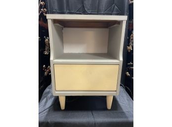 Cute Mid Century Nightstand