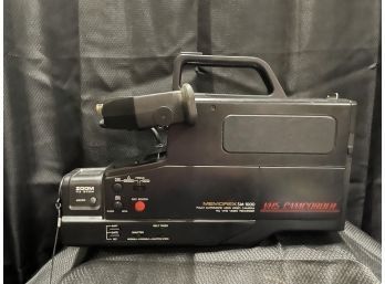 Memorex SM-1000 VHS Camcorder- Case Included