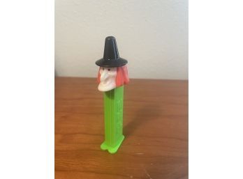 Misfit Witch White Glow In The Dark Face Green Stem Retired Halloween PEZ