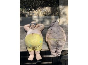 Suntanning Pigs Decor