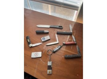 Lot Of Pocket & Keychain Knives