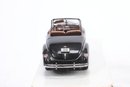 Danbury Mint 1940 Ford Deluxe Convertible Die Cast Model 1:24 Scale