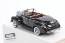 Danbury Mint 1940 Ford Deluxe Convertible Die Cast Model 1:24 Scale