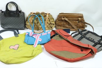 Group Of Womans Handbags And Pocketbooks