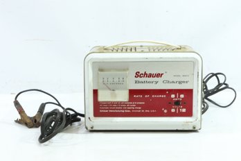 Schauer Vintage Battery Charger 6 Amps 6 & 12 Volts Model B6612 USA