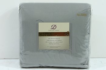 Danjor Linens  Collect 3 Piece Full/Queen Duvet Cover Never Used