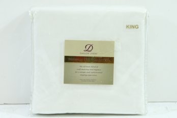 Danjor Linens  Collect 3 Piece King Duvet Cover Never Used