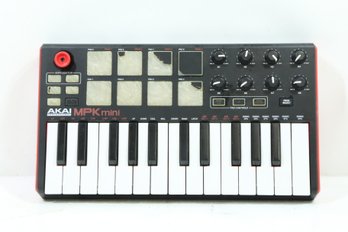 Akai MPK Mini MK3 25-Key MIDI Keyboard Compact Controller MKIII MPC Beats Black
