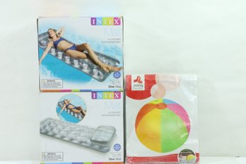 Group Of Intex Pool Items Includes 2 18 Pocket Suntanner Floats And Ball New