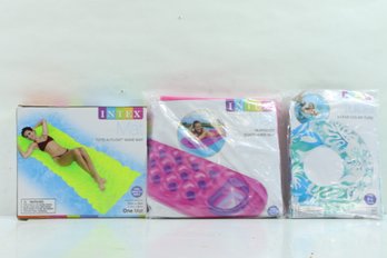 Group Of 3 Intex Pool Items Includes Clear Color Tube, 18 Pocket Suntanner Mat & Tote N Float Wave Mat New