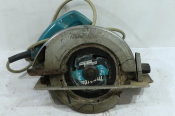 MAKITA 5007NB Corded Professional 7 1/4' Circular Saw