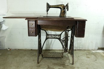 Antique Singer Sewing Machine With Cast Iron Base