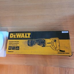 NEW IN BOX DeWalt Corded Reciprocating Saw
