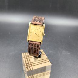 Nice Vintage Mens Seiko Quartz Watch - Nice Slim Line Design 323812