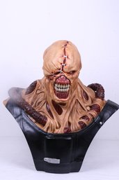 Resident Evil Life Size Bust Limited Collectors Edition Numbered 030 Of 500  By Capcom