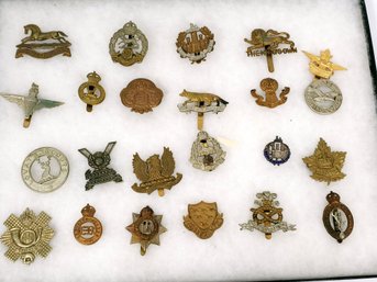 Mixed Lot Of 20 Great Britain Hat Badges
