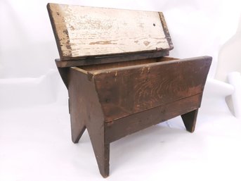 Primitive Farmhouse Milking Stool With Storage