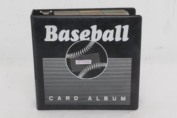 Lot Of 770 1975 Topps Baseball Cards In Binder With Rollie Fingers Carl Yastrzemski And More