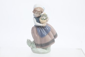 Vintage Lladro 'Spring Is Here' Figurine (C1970)