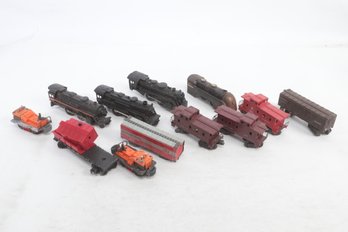 Grouping Of Vintage Mixed Gauge Lionel Trains