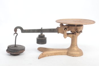 Vintage/antique Scale