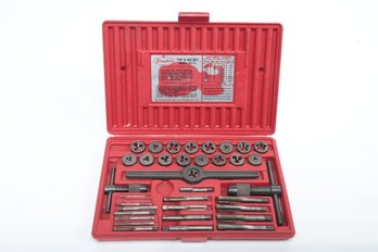 Vintage Dayton Tap & Die Set In Plastic Case