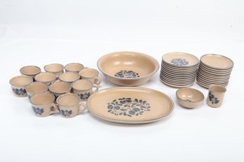 Pfaltzgraff Dinnerware - Folk Art Pattern - 40 Pieces