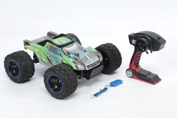 Maisto Tech Off Road ATTAK R/C Car