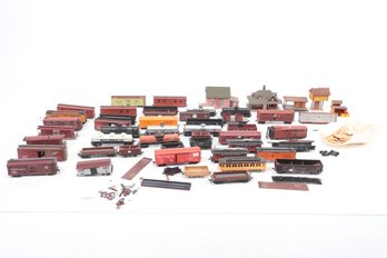 Large Lot Of HO Scale Train Cars Buildings Etc
