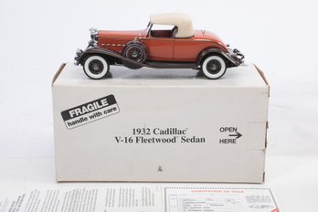 Danbury Mint 1932 Cadillac V-16 Fleetwood Sedan Die Cast Model 1:24 Scale