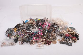 Assorted/Mixed Vintage & Modern Costume Jewelry Lot ~ UNSORTED!!!