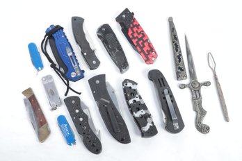 Grouping Of Mixed Pocket Knives
