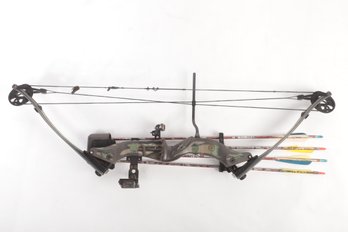 Vintage Hoyt 'Fast Elite' Compound Bow W/side Mounted Quiver & 4 Easton Arrows (no Points)