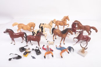 Grouping Of Vintage Cowboy & Horse Toy Figures
