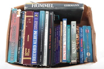 Grouping Of Reference Books On Antiques & Collectibles