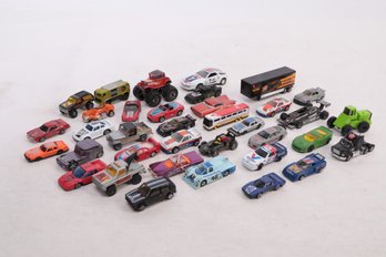 Lot Of Vintage Die-cast - Hot Wheels - Matchbox & More, Hong Kong, Macau, Singapore, W. Germany, France (35)