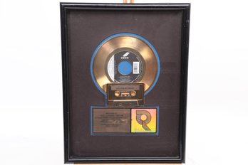 Toni Toni Toni: RIAA Certified Gold Sales Award For 'FEELS GOOD'