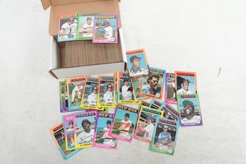 Lot Of 1975 Topps Baseball Cards