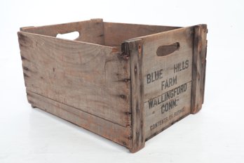 Vintage Blue Hills Farm Wallingford Shipping Advertising Crate