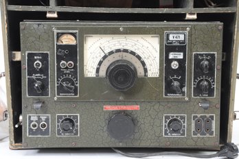 Vintage Veera VRLK V471 Military Receiver With Extra Radio Tubes