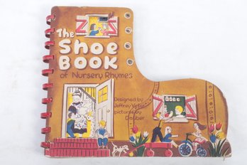 1945 Children's Shape Book--THE SHOW BOOK  Lithographed
