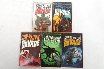 Sci-fi .5 Vintage Doc Savage Paperbacks