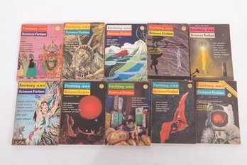 Vintage Science Fiction Pulp Fiction Lot  Asimov Bradbury Etc