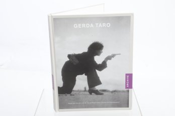 PHOTOGRAPHY BOOK Gerda Taro Archive