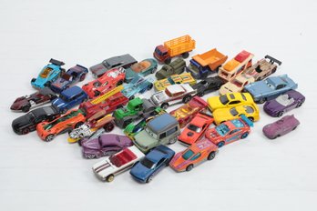 Mixed Grouping Of Vintage & Modern Hot Wheels & Matchbox Cars